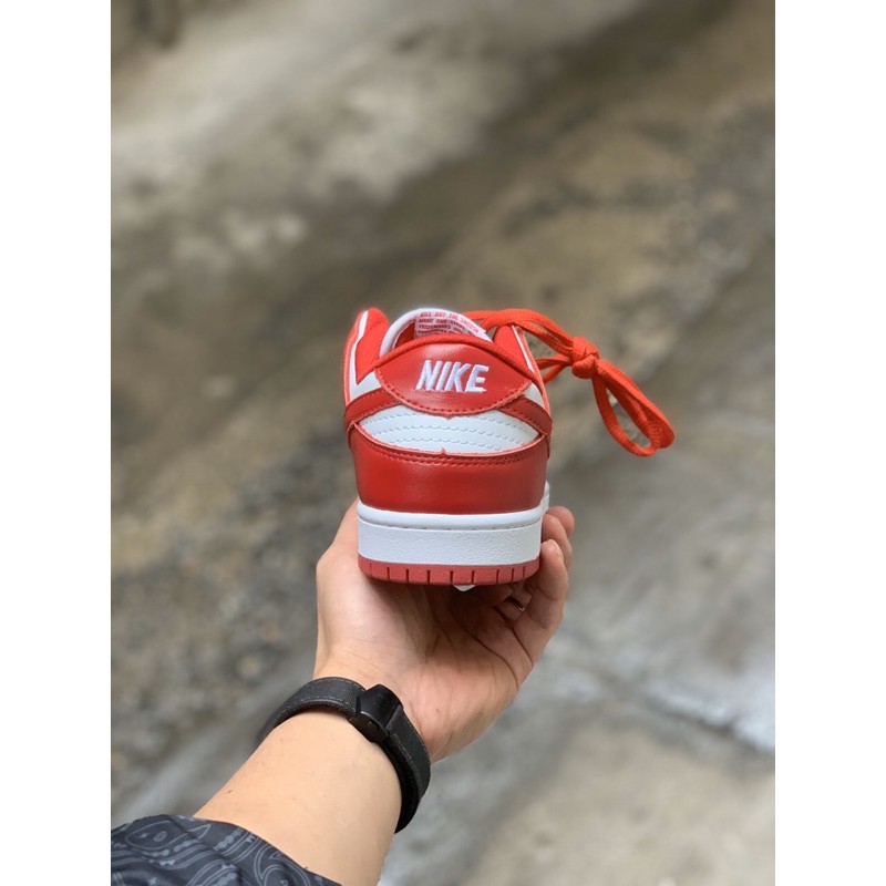 Giày thể thao SB đỏ trắng mang hằng ngày