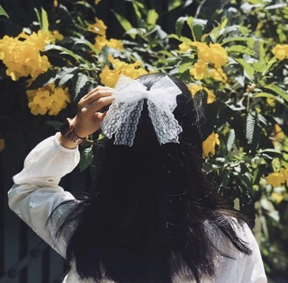 Kẹp tóc nơ phối ren trắng