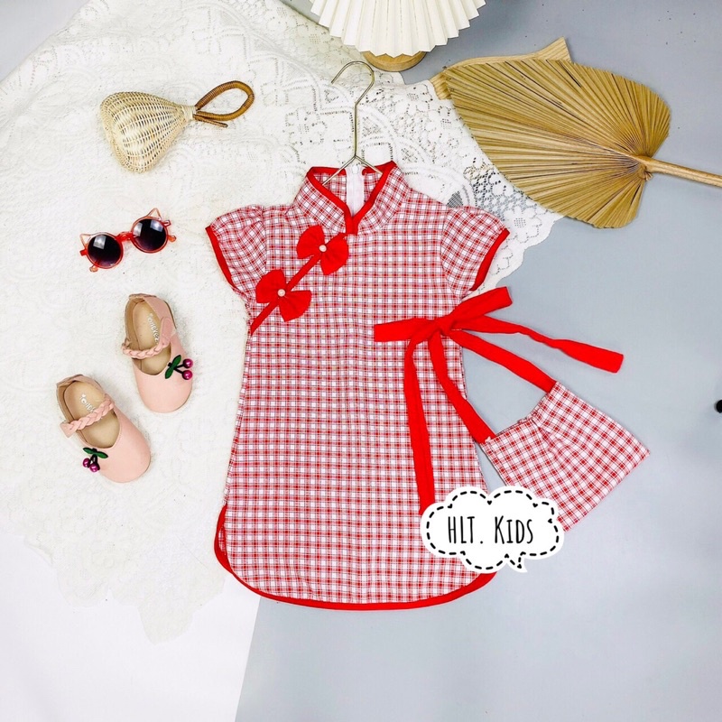 Set váy sườn xám kẻ caro phối nơ đẹp xuất sắc cho bé từ 10-20kg