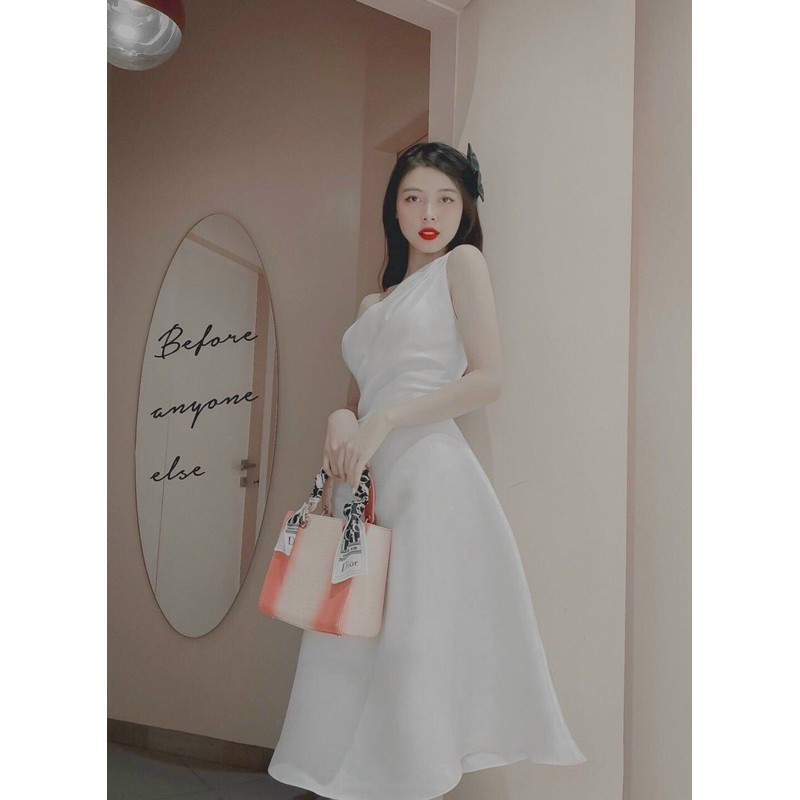 Đầm lệch vai, Đầm trắng dự tiệc dáng dài sang sang trọng OLLI DRESS  #đầmtrang #vaytrang #damdutiec #damthietke | BigBuy360 - bigbuy360.vn
