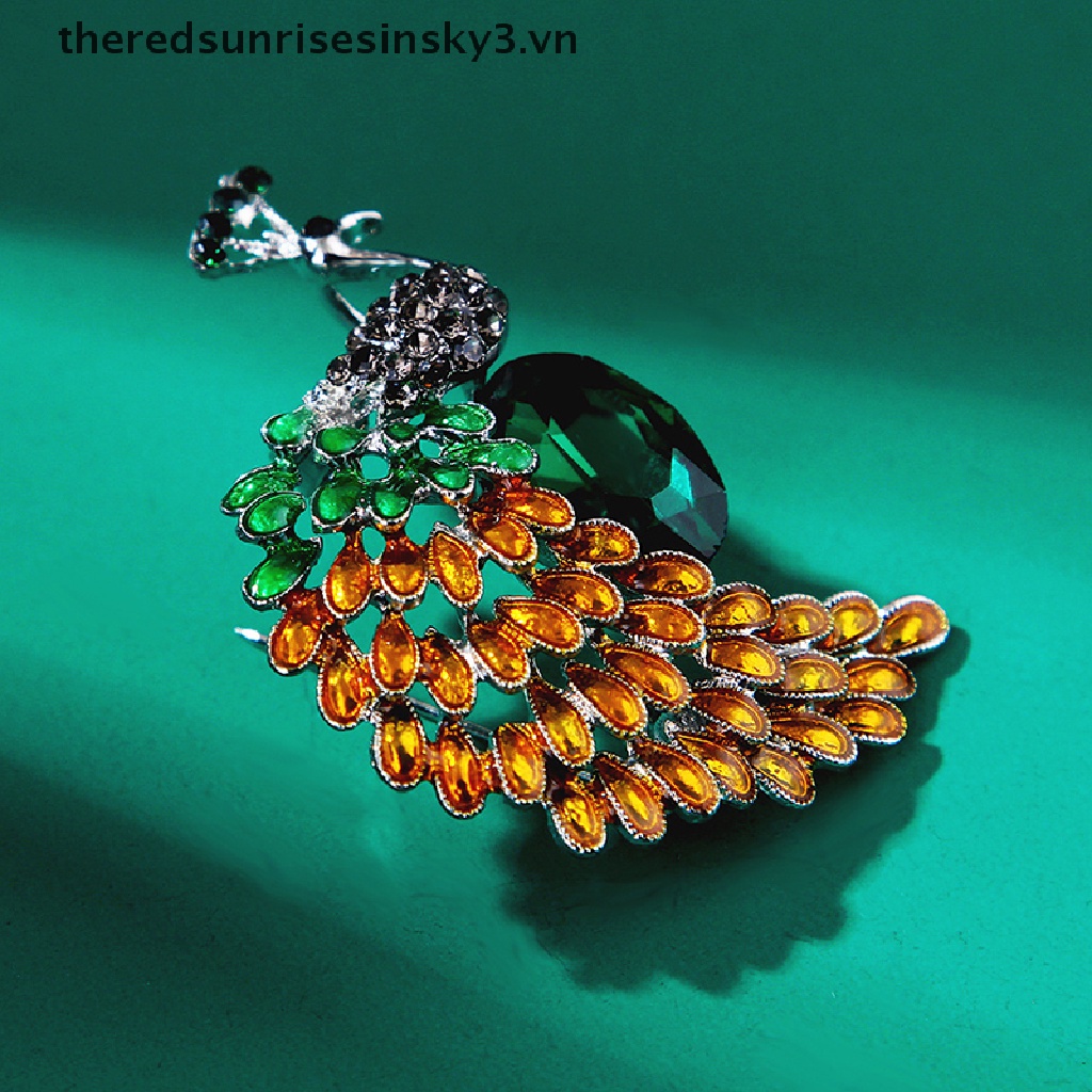 Ghim Cài Áo Hình Con Công Đính Đá Sang Trọng