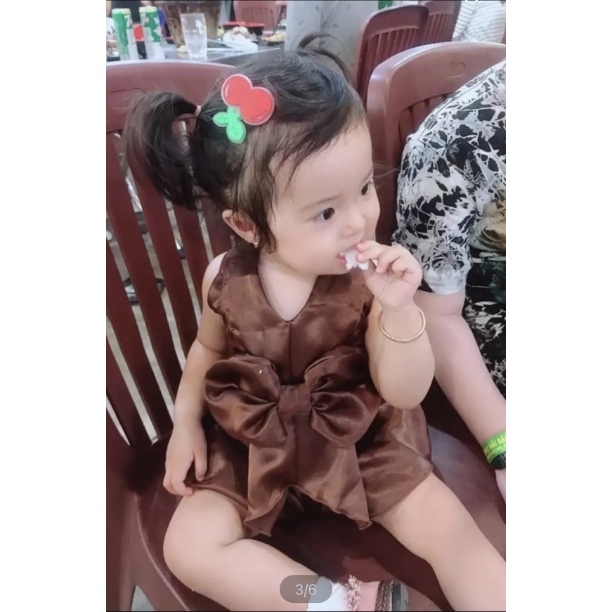 Set yếm rời nâu lụa cho bé