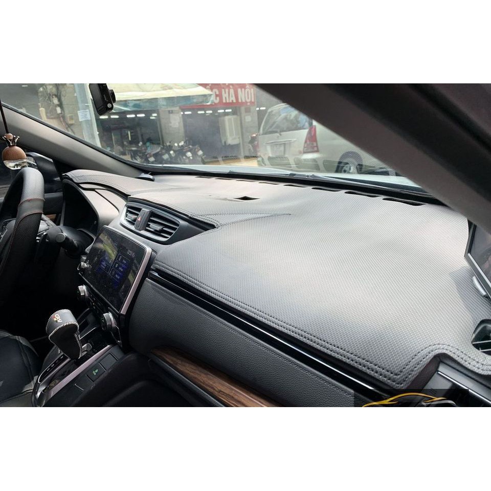 Thảm Taplo Toyota Yaris 2019 - 2021 chất liệu da dập vân Carbon cao cấp chống nóng hiệu quả