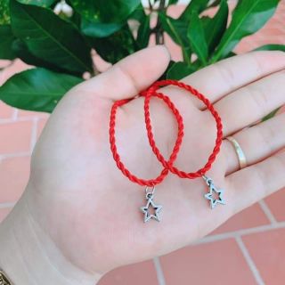 Vòng tay may mắn ngôi sao ( đỏ / đen )