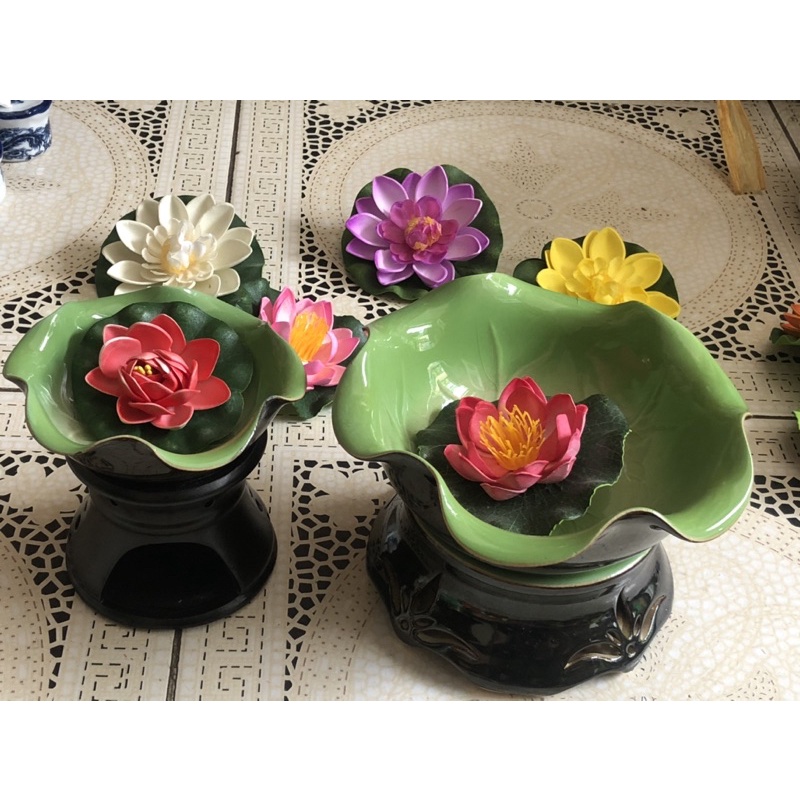 Bát Thả Hoa Ban Thần Tài