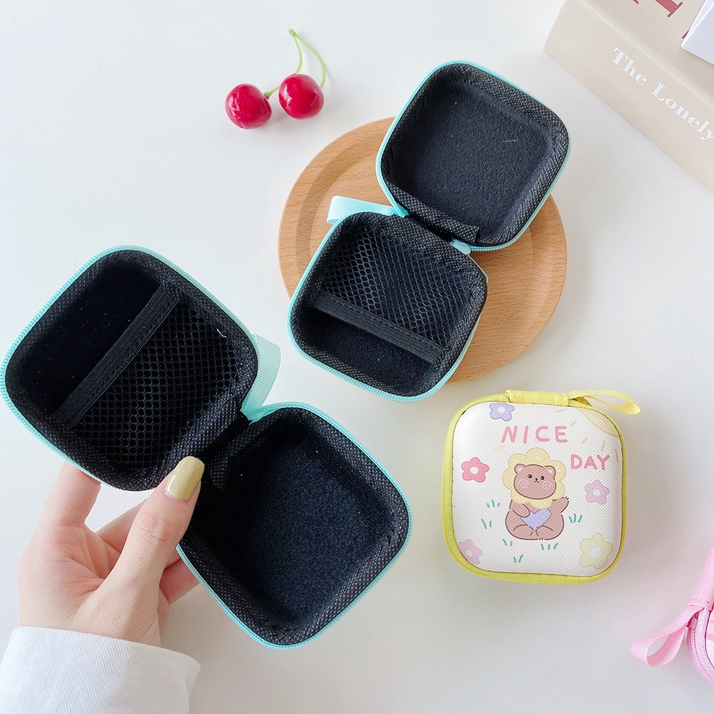 Mini Cartoon Film Hard Zipper Headphone holder Portable headphone carrying carrying case Headphone bag Container USB Cable Protection Bag Organization Protection