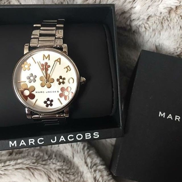 Đồng hồ Nữ Marc Jacobs Classic Stainless-Steel MJ3579 Chính Hãng