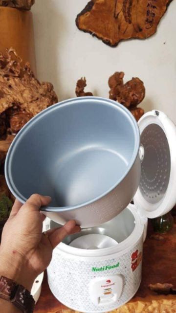 NỒI CƠM ĐIỆN HAPPY COOK 1,8 LÍT HCJ-1822 sẽ giúp bạn đem đến một bữa cơm ngon ấm nóng gắn kết tình cảm gia đình