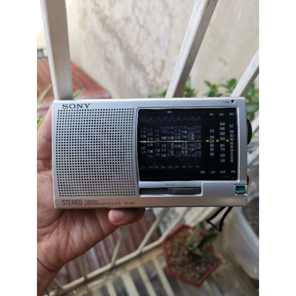 Máy Nghe Radio Sony ICF-SW11 12 Bands, Loa To Rõ, Dùng Pin Tiểu
