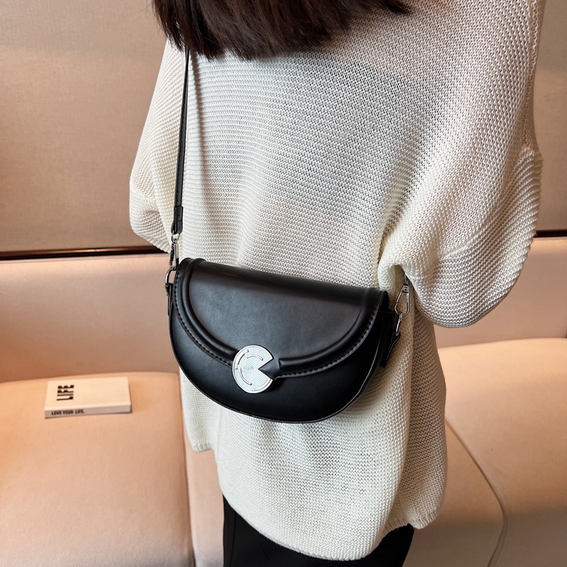 Túi Đeo JASMIN NOIR Chéo Da PU Hình Yên Ngựa Phối Dây Xích Thời Trang Nữ