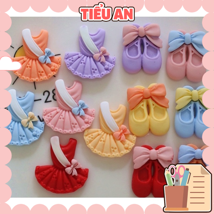 Charm (C497) slime/ Dụng Cụ Charm Trang Trí [Ko Keo &amp; Nút] Đầm &amp; Giầy Múa Ballet Xinh Đẹp - 01 Cái