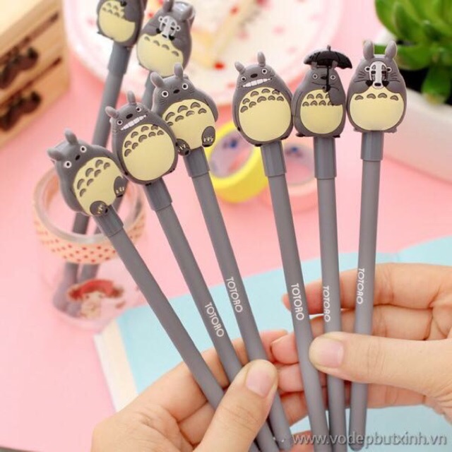 Bút totoro mực nước màu đen