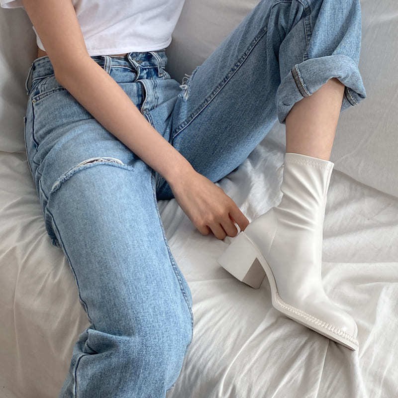 Giày bốt Martin Chelsea thiết kế cổ cao có dây kéo phía sau phong cách thời trang năng động cá tính 2020 dành cho nữ | BigBuy360 - bigbuy360.vn