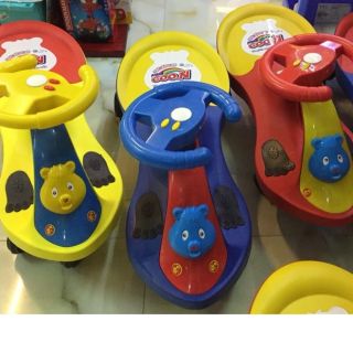 Xe lắc cỡ đại quà tặng của Goon có nhạc