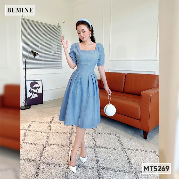 Đầm xẻ tà xếp ly eo BEMINE MT5269XANH