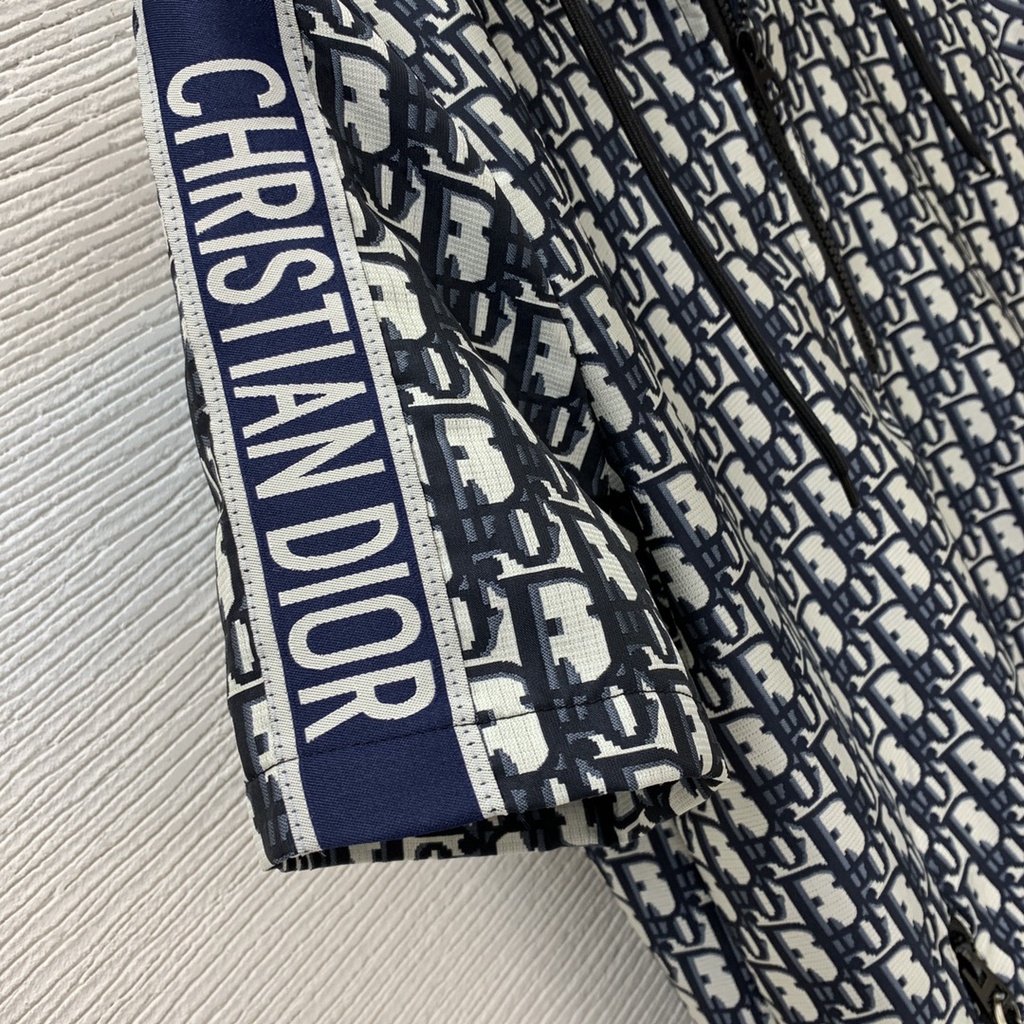 Váy tay ngắn khóa zip có mũ trùm đầu họa tiết oblique thời trang cao cấp Christian Dior CD