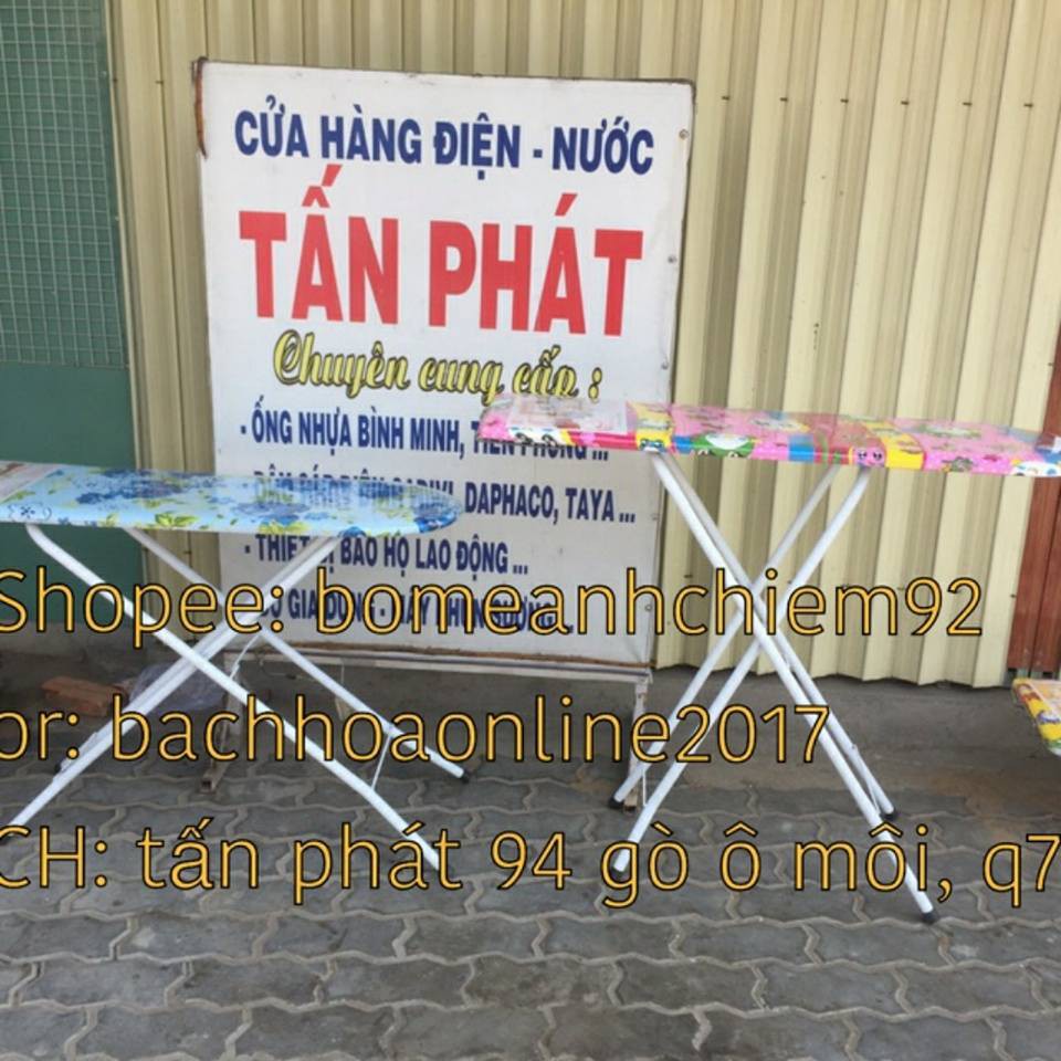 Bàn để ủi quần áo dạng đứng (TẶNG 1 MÓC TREO ĐA NĂNG 9 LỖ)