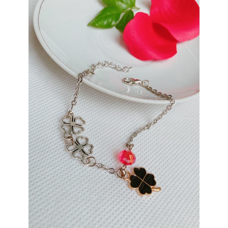 Lắc tay cỏ 4 lá