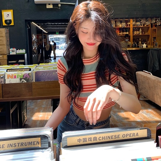 Áo thun ZHELIHANGFEI dệt kim tay ngắn cổ tròn họa tiết kẻ sọc trẻ trung thời trang