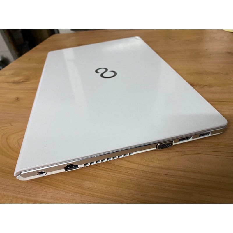 Laptop fujitsu SH75 Core i5-4300U, 8gb Ram, 256gb SSD, 13.3inch 2K HD