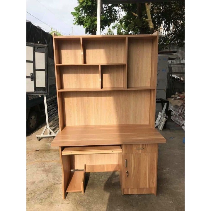 Bàn học có kèm kệ sách