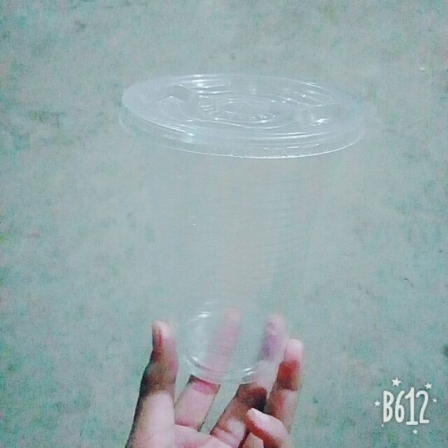 Ly size M có nắp nha 2k/cái