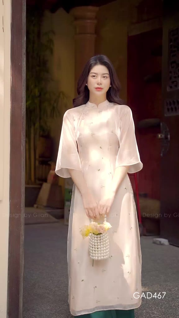 Áo dài cách tân hoa nhí 4 tà thiết kế tay loe đính nơ ngực cách điệu chất liệu tơ mềm mịn chính hãng Giian - AD0001 | BigBuy360 - bigbuy360.vn