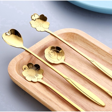 Rér●1 Muỗng Cà Phê Được Làm Từ Thép Không Gỉ Với Họa Tiết Hình Bông Hoa