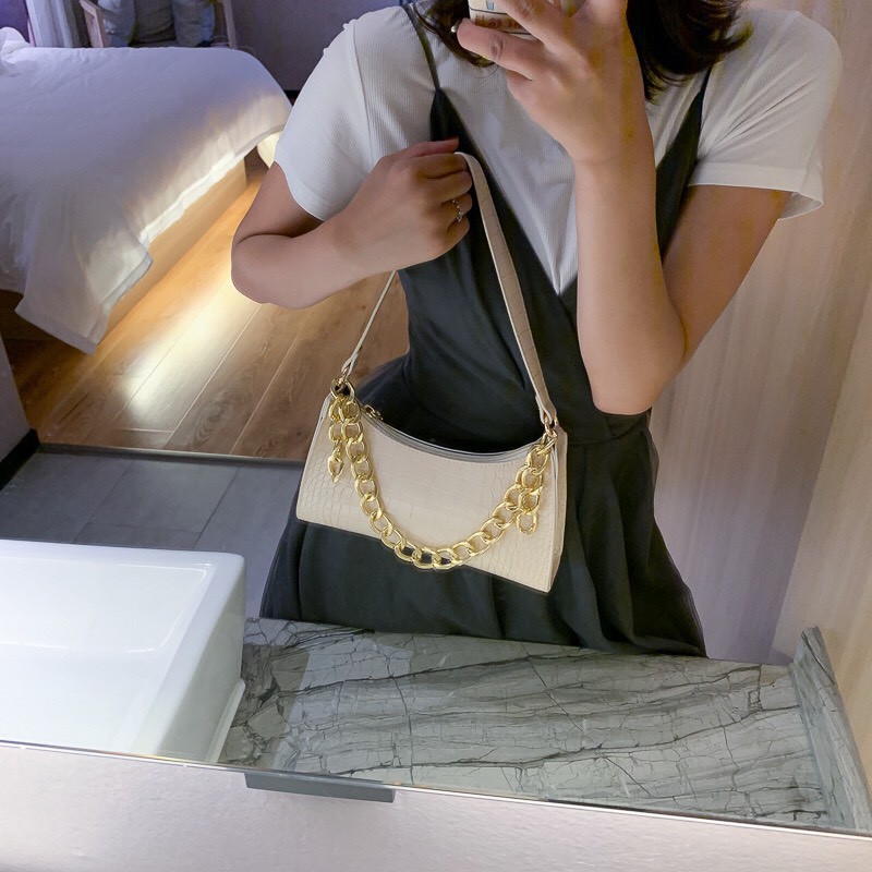 Túi kẹp nách nữ vân da cá sấu Hottrend - MN28 | BigBuy360 - bigbuy360.vn