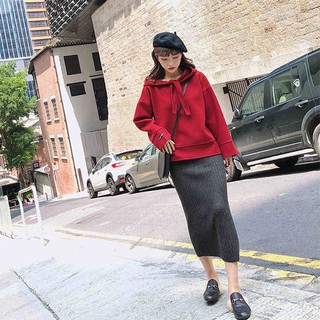 Set áo Hoodies dạ đỏ và Chân váy len tiêu