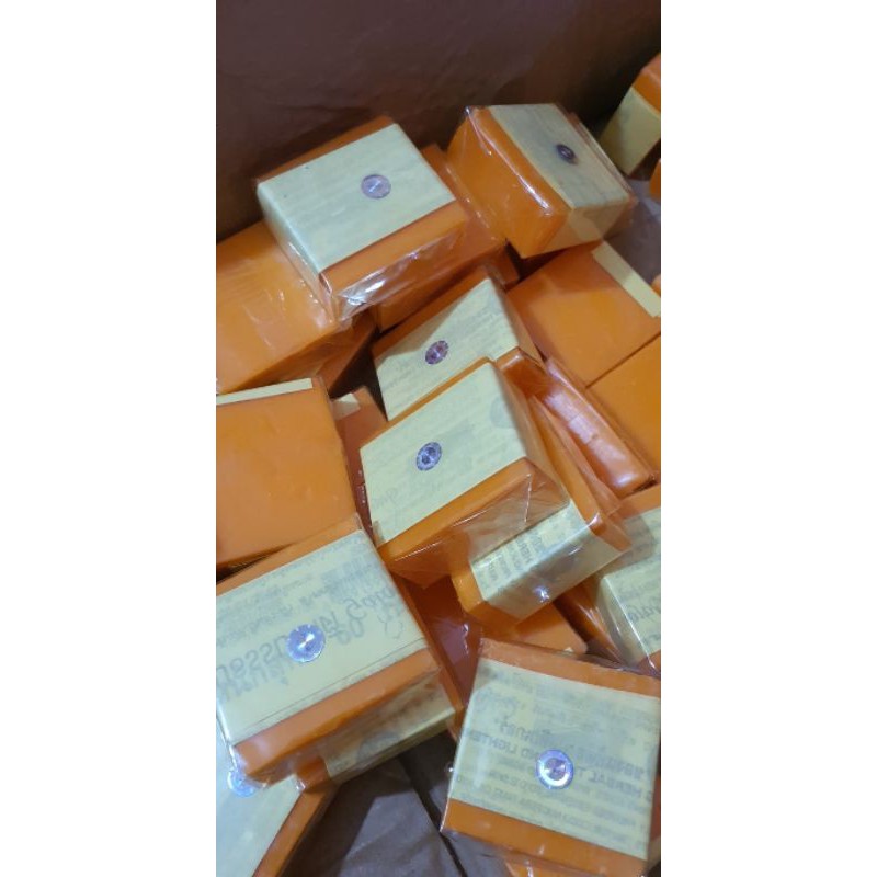 xà phòng clobetamilg