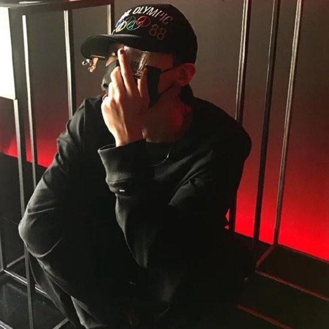 ÁO SWEATER PEACEMINUSONE GDRAGON BIG BANG