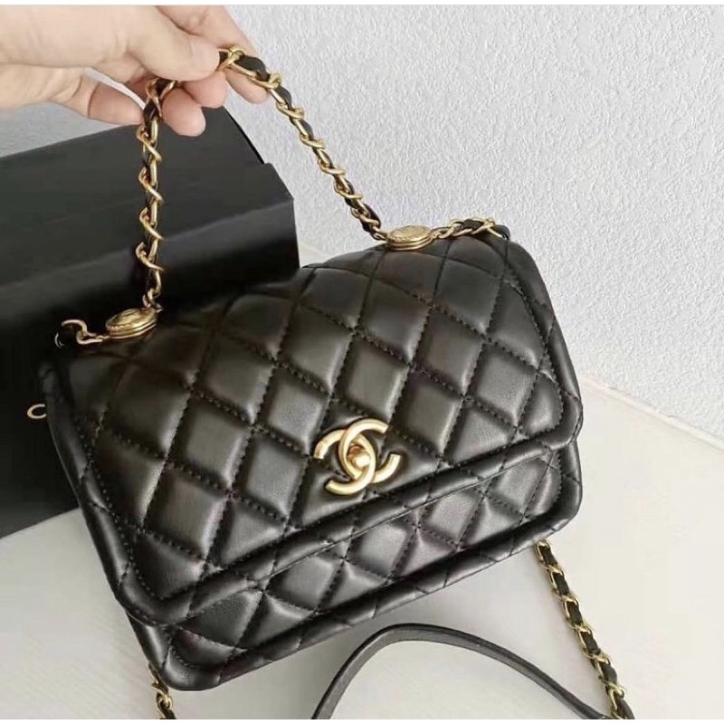 Gift Chanel makeup bag túi đựng mỹ phẩm Chanel bằng da