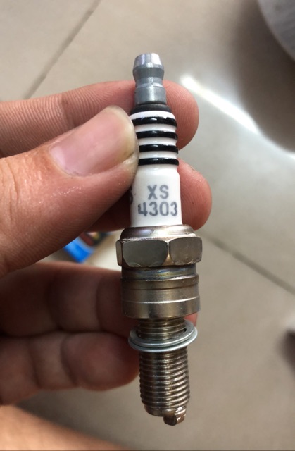 Bugi iridium Autolite nhập khẩu Mỹ mã chân dài XS4303