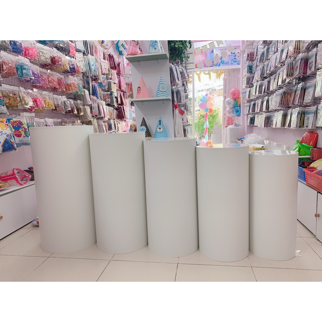 Bộ đôn 5 trụ tròn nhựa trắng trang trí sinh nhật thanh lý giá cực rẻ