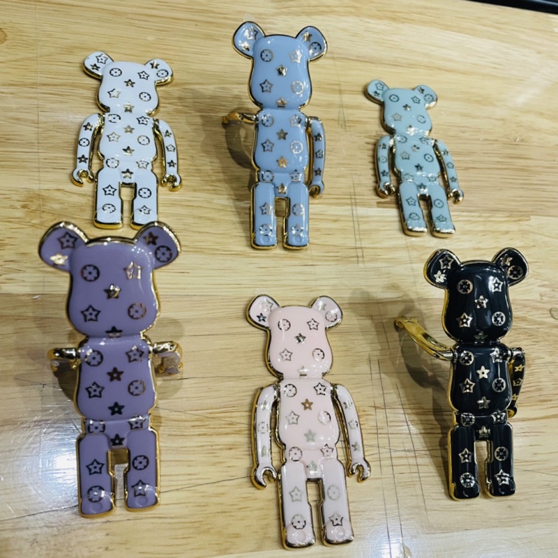 Giá đỡ gấu LV dựng điện thoại