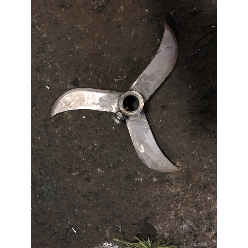 Lưỡi dao máy xay giò