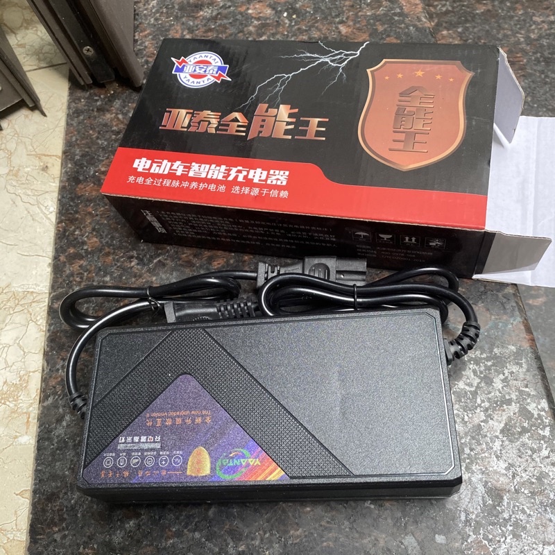 Sạc xe điện 60V - 20ah , 30ah Xmen, vespa , Zumer , gogo ( xe 5 bình to )