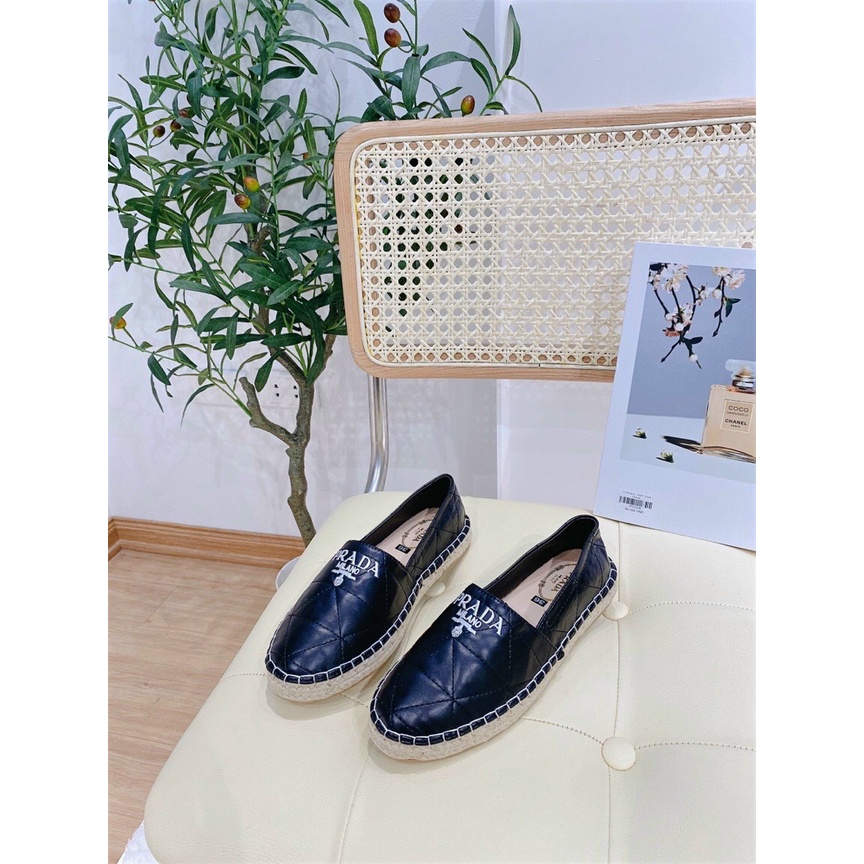 Giày slipon Prada đế cói