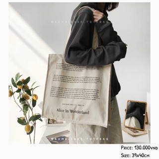 Túi tote “Alice in wonderland”.