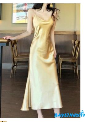 Đầm Đuôi Cá Không Tay Chất Phi Bóng Thiết Kế Cổ Chữ V Size S / M / L