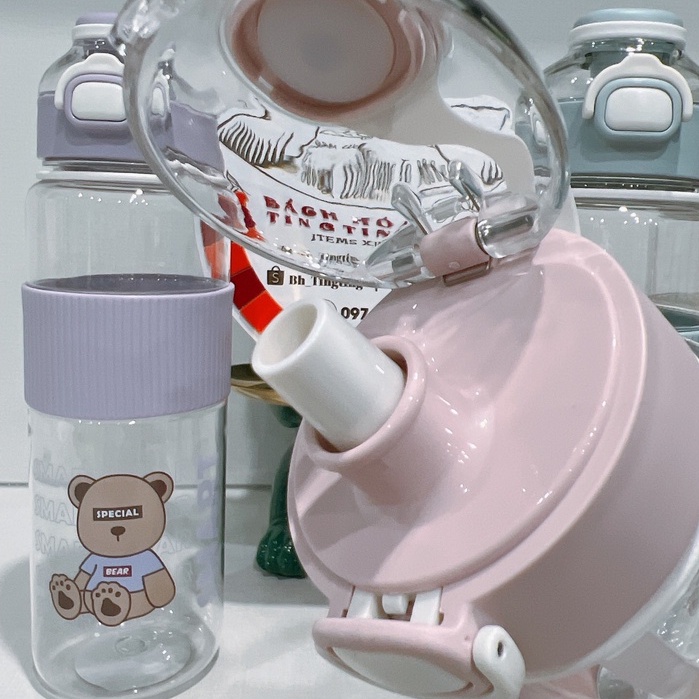 Bình nước nhựa 1100ml có ống hút họa tiết gấu đáng yêu màu sắc nhẹ nhàng, Bình đựng nước cute kèm sticker 2D _TingTing