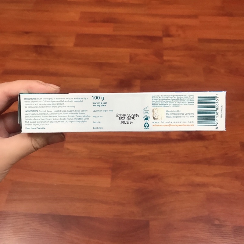 Kem Đánh Răng Himalaya Herbals Sparkling White Toothpaste Trắng Sáng Lấp Lánh 100g