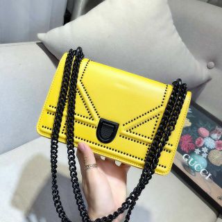 Túi đeo chéo Drama nạm đinh hàng QC