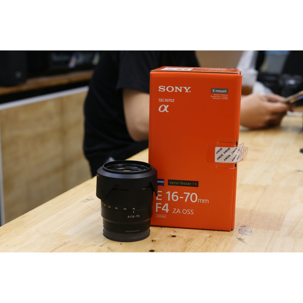 Ống kính Sony Vario-Tessar T* E 16-70mm f/4 ZA OSS