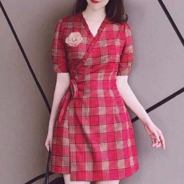 Váy kẻ thô đũi kèm hoa