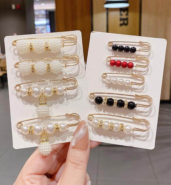 Ghim Cài Thắt Lưng Quần Đính Ngọc Trai Xinh Xắn Dành Cho Bạn Gái