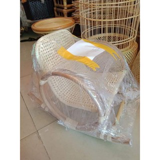 ghế mây bập bênh dành cho trẻ em