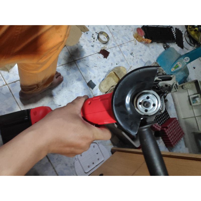 Máy mài cắt pin 18v không chổi than nội địa trung quốc