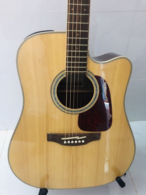 Guitar takamine gd71ce